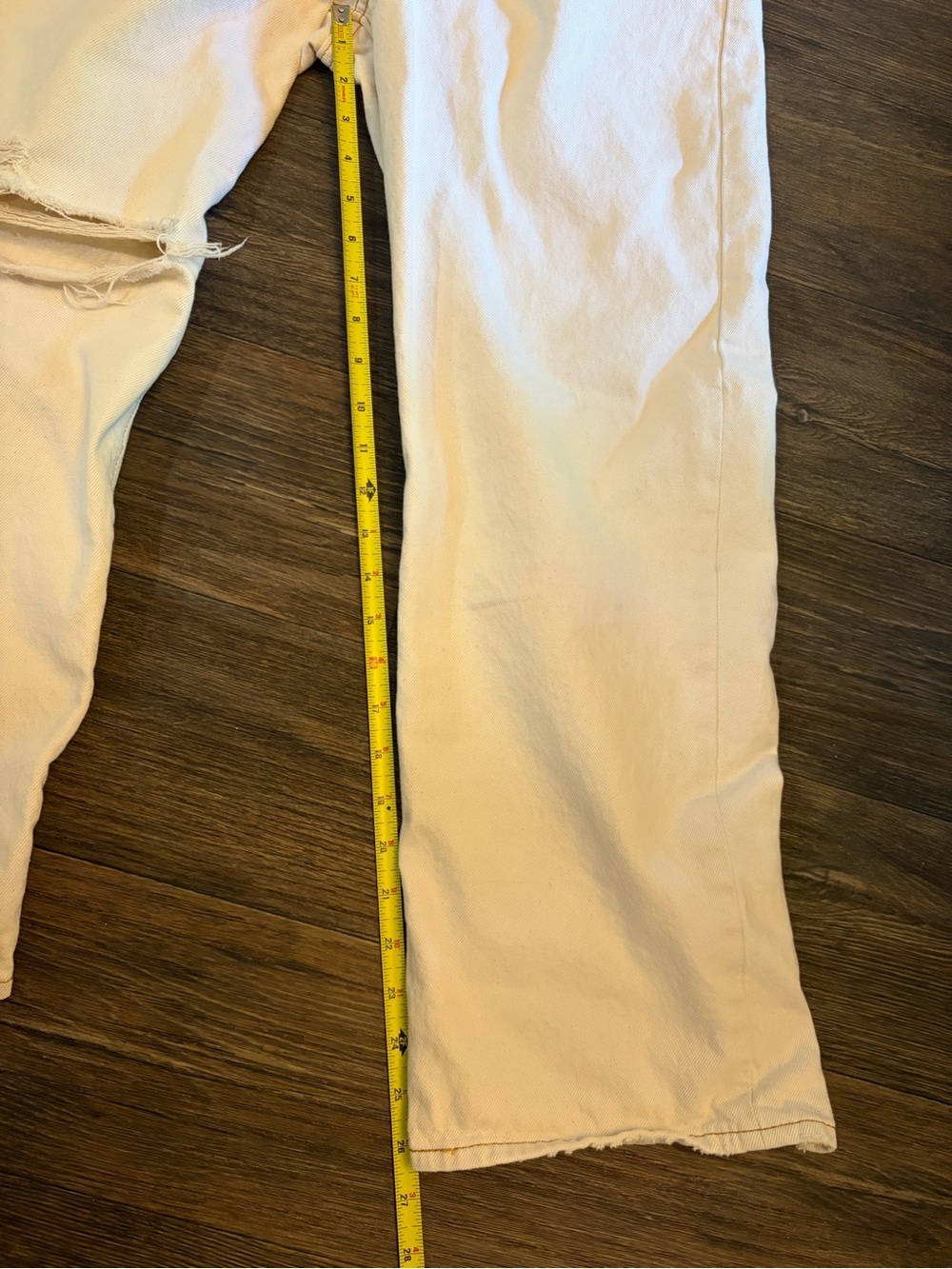 Levi's Women’s Cream Ribcage Straight Ankle Distressed Button Fly Denim Jeans 31 - Picture 3 of 8
